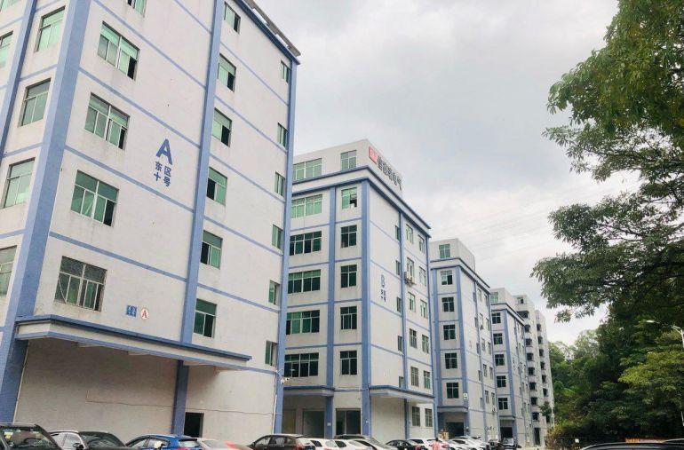 坂田厂房出租200至5000平大小面积都有，园区大，环境优美