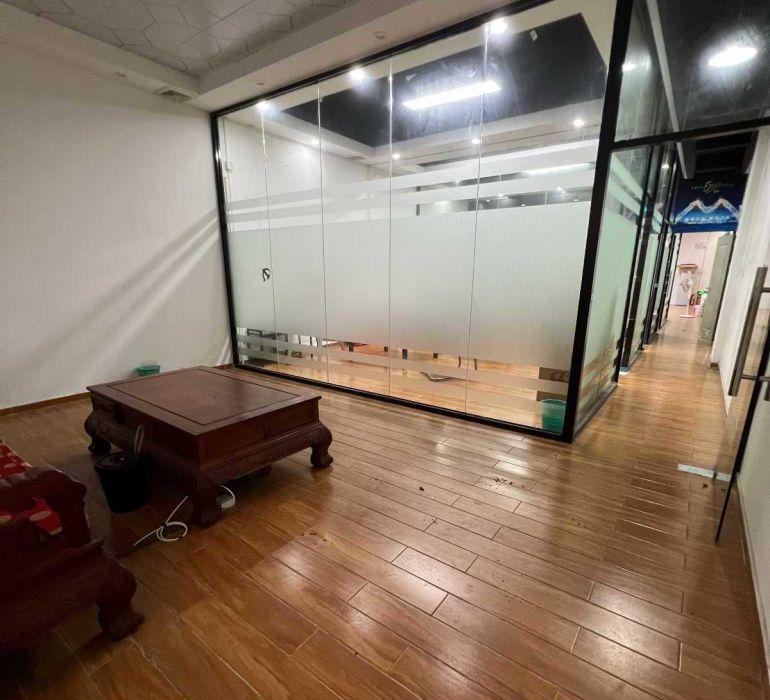 西乡宝田三路12号线平峦山地铁口200米一楼1860平招租