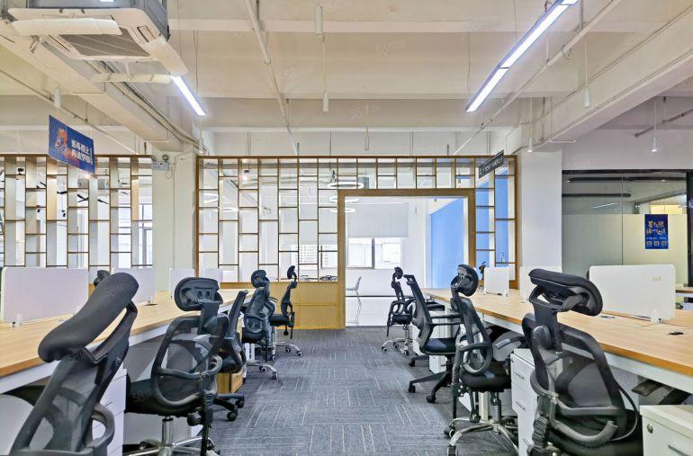 西丽大学城 留仙大道新出整层厂房2200平 带2吨货梯可分租