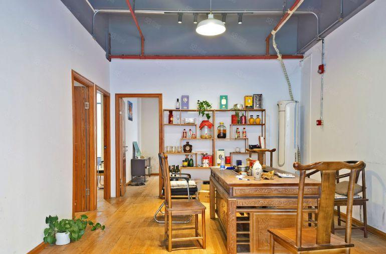 南山西丽龙珠大道附近，龙井地铁口新出一楼厂房575平 可分租