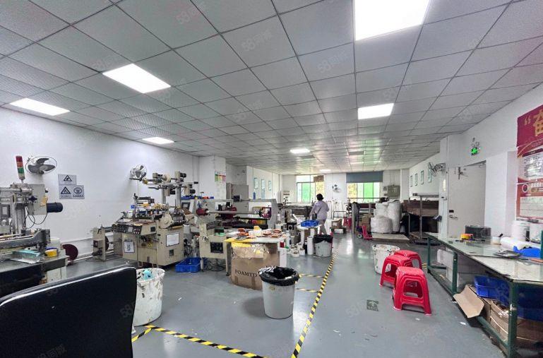 地铁口附近精装700平厂房带现成办公室出租