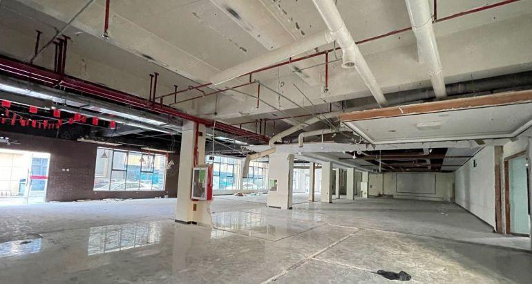 可短租，西丽一楼800平可租临时仓库租金二万三能进大车