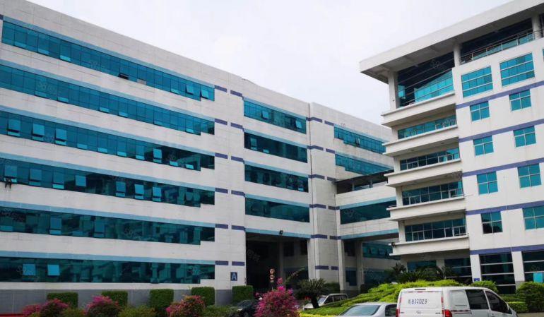 西丽阳光工业区 独立户型235平米 现成装修出租