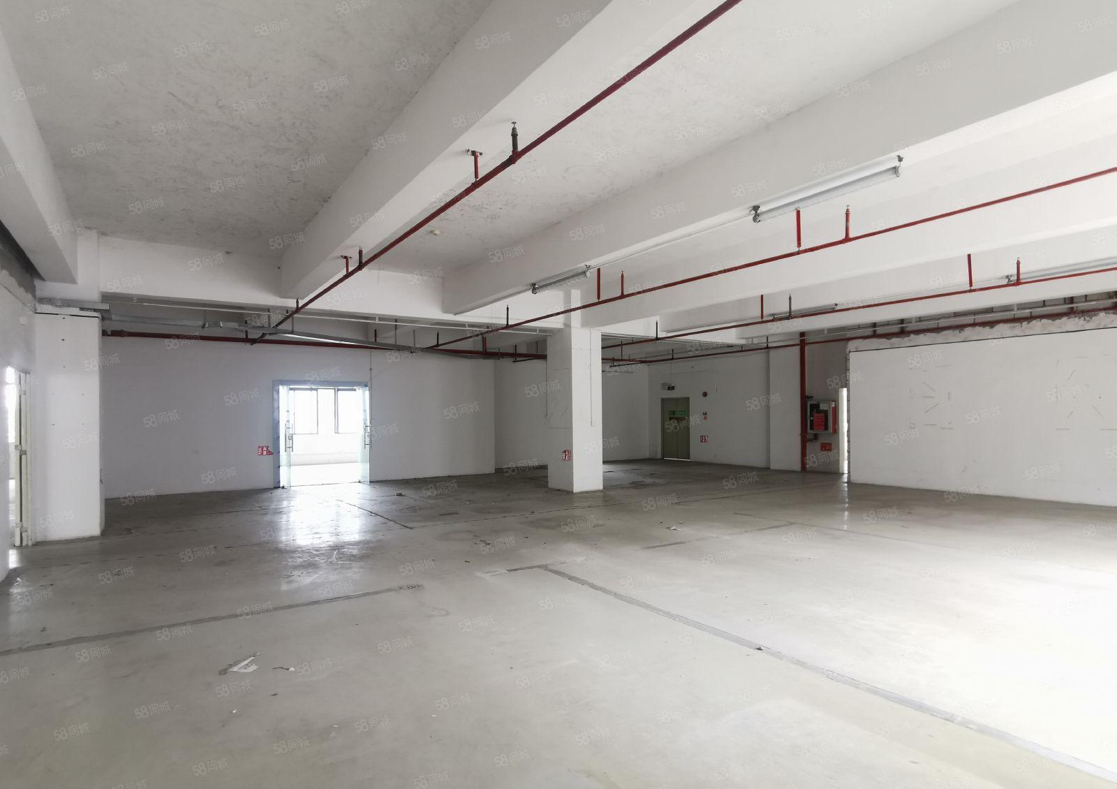 横岗高速路口永湖地铁站边空出原房东厂房一层2600平方