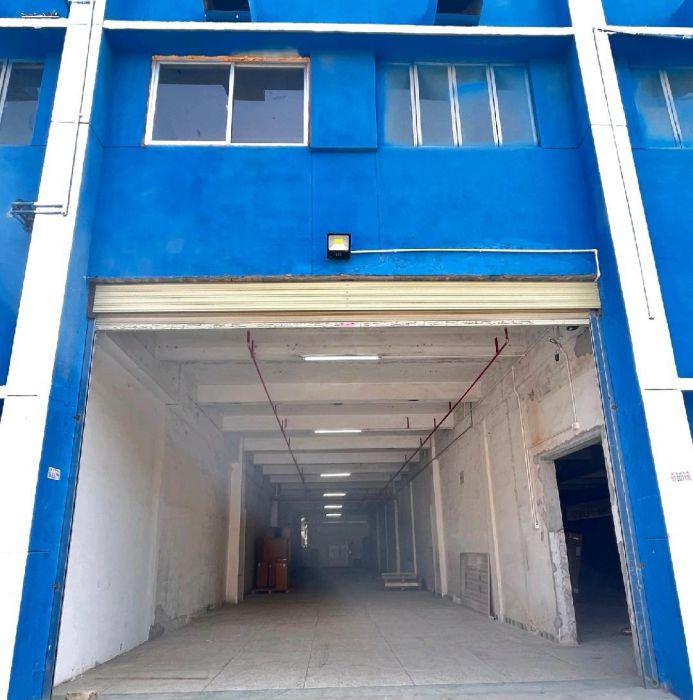 整个观澜亮的厂，交通便利。