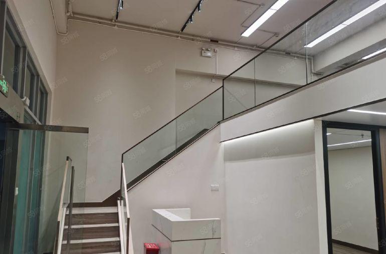南山地铁口80至300平5.3米层高LOFT复试办公空间