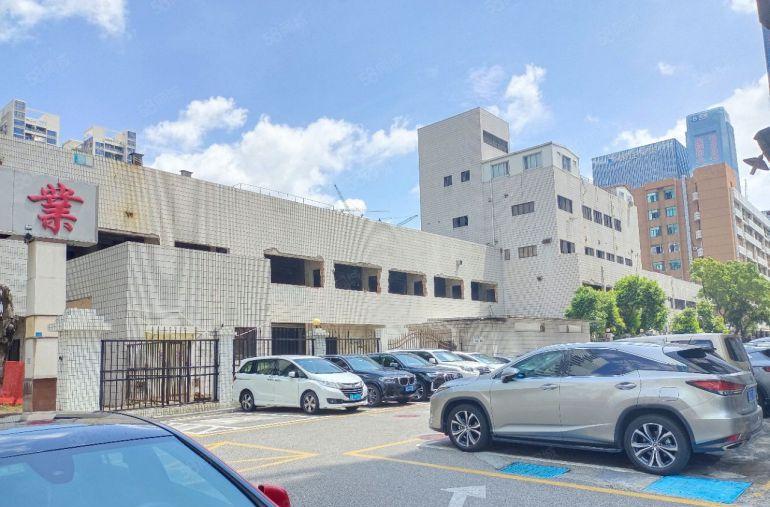 可商业福田八卦岭地铁口附近原房东独门独院6480平方厂房出租