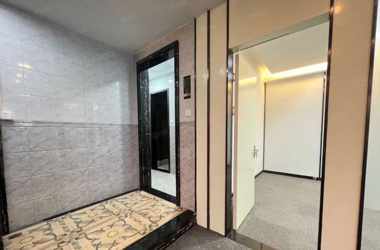 南山西丽 318平精装带洗手间三面采光 会所办公健身房等