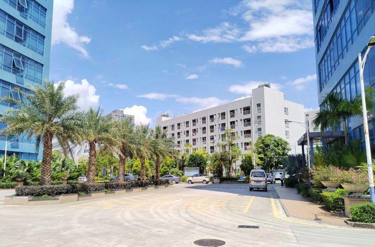 南山西丽科技园新出楼上整层2000平带装修厂房出租 可分租