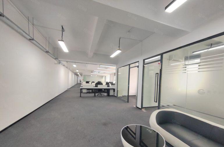 租金40南山西丽地铁口整层1550平，精装修16个隔间办公