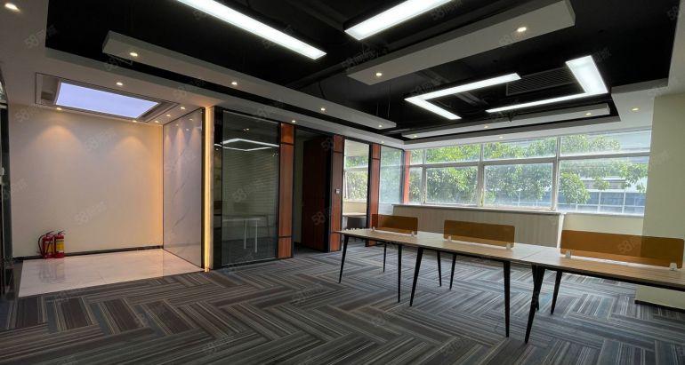 南山科技园花园式办公环境 新装修的厂房办公室 100平带家私