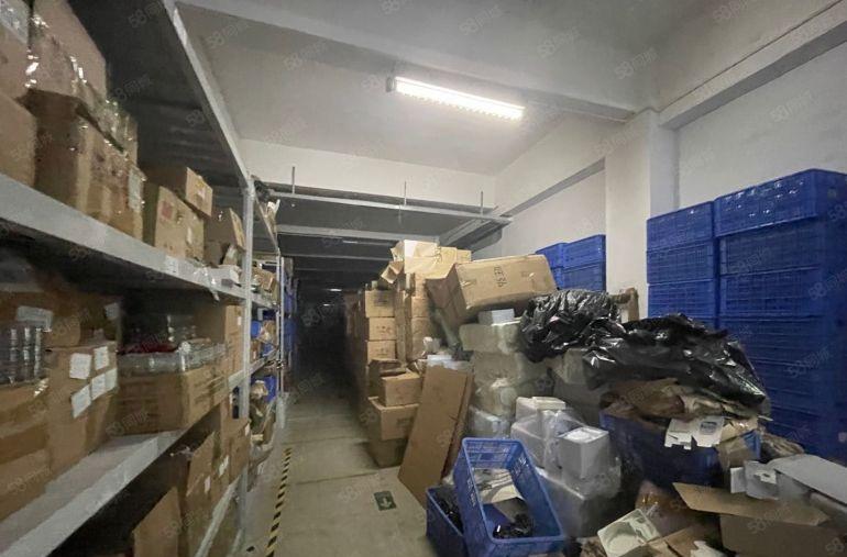 厂房出租福永塘尾3楼1000现成装修无转让费有吊机口