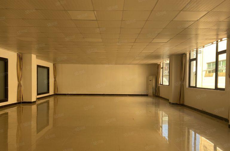 南山西丽地铁附近整层600，1200平精装修厂房仓库