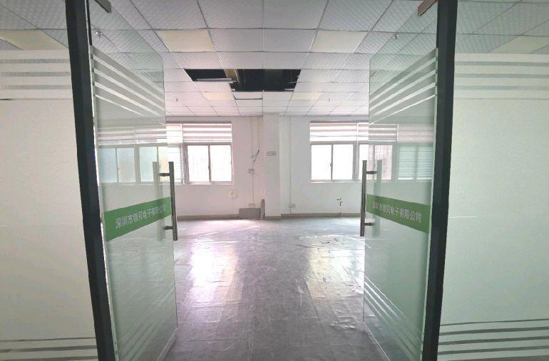 地铁站厂房、办公室招租，离爱联站200米、