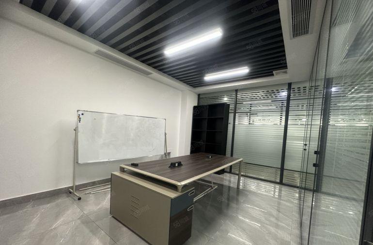 南山科技园原房东精装修厂房办公室300平方超大空地低价出租