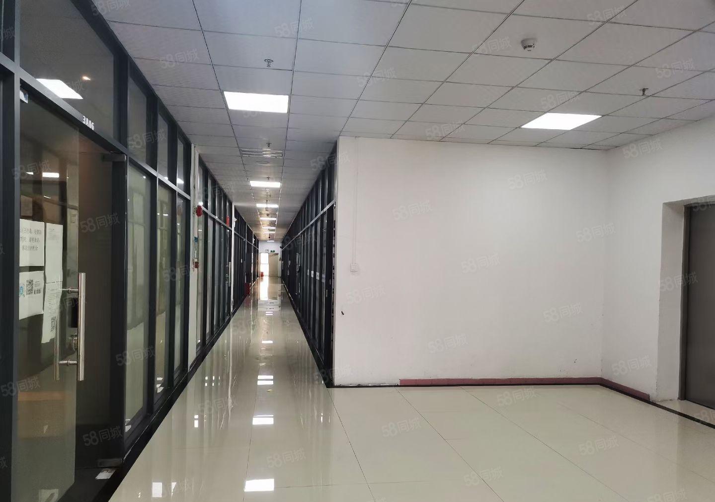 地铁口一楼大面积可商业可办公可仓库厂房位置好停车方便