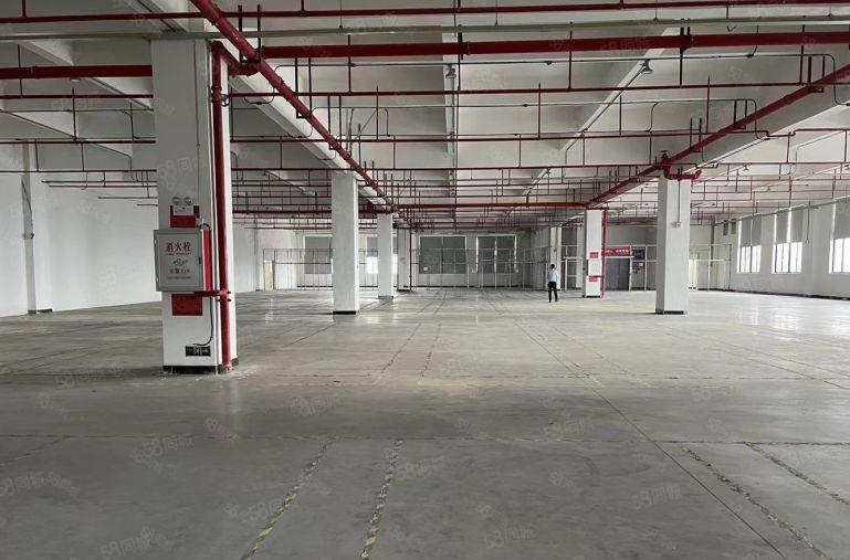 东莞大岭山高速口 重工业厂房开盘47000平仅租16元可分租