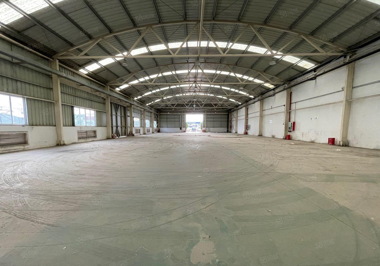（8米层高）南山蛇口港 单一层2200平物流仓直租 随时交房