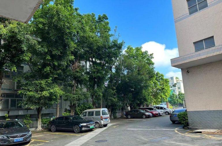 厂房分租，带精装修。宝安西乡航城街道黄麻布社区百年厨具工业园