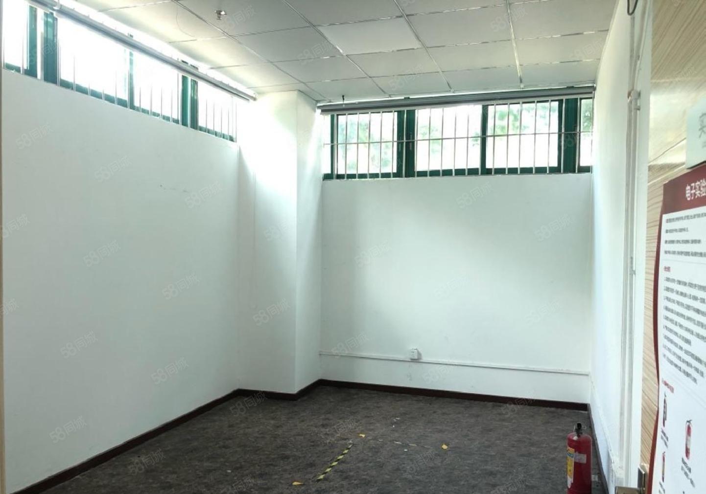 深大站厂房一楼1080平 租金65元平 可办公研发