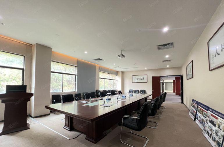 南山西丽地铁口租电商办公厂房1800平方出租精装修水电齐全