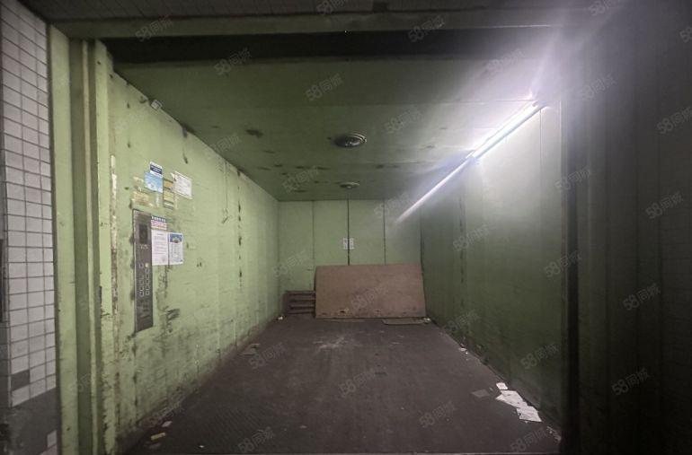 塘厦新出独门独院4万平标准厂房，带卸货平台，空地超大，原房东