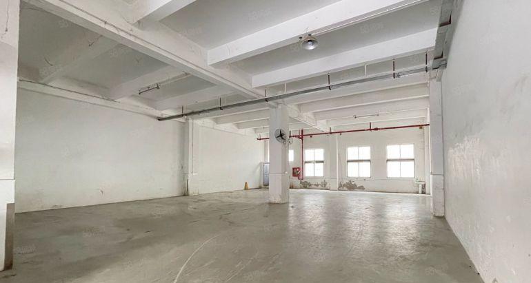 城地铁口700平临街可做商铺汽修展厅配等