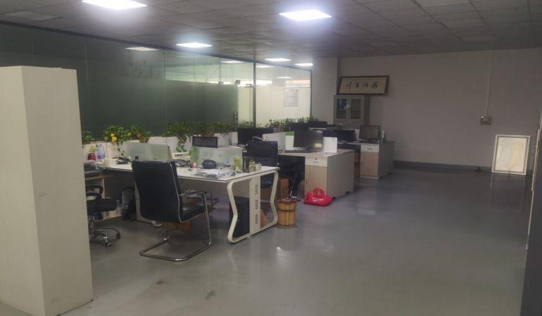 LED灯具生产加工销售行业优先分租