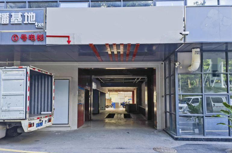 留仙大道278平一楼厂房精装修出租 楼上厂房40元一平起租