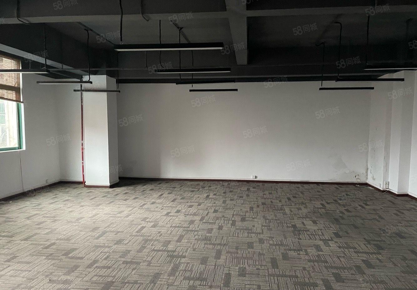 西丽珠光地铁口，一手物业单层1100平至2200平办公室出租