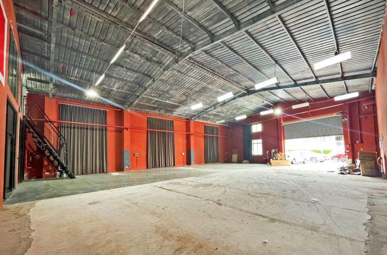 南山西丽层高7米一楼 厂房  850平 带办公室 行业不限