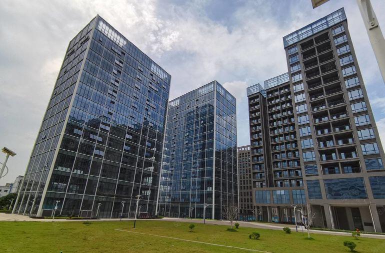 南山科技园新出3个月免租期，300平起租只要，80元每平每月