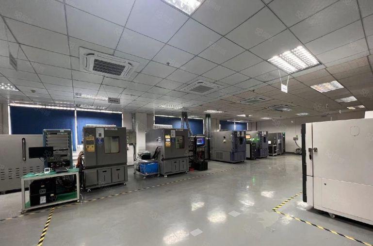 南山地铁口政府补贴园区 3楼整层1600平厂房 办公室可分