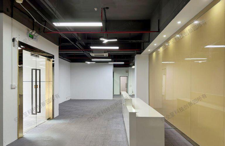 沙共后亭地铁口813m厂房招租，工业上楼，配备6台货梯