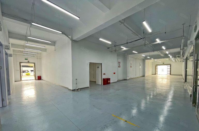 南山产业园一楼605平方 双门头 展厅 研发 科技