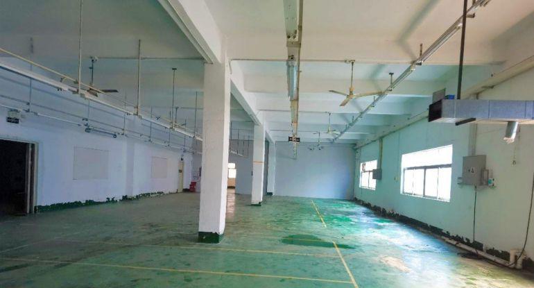 沙井地铁200米一楼1100平电商仓库厂房出租独门独院有宿舍