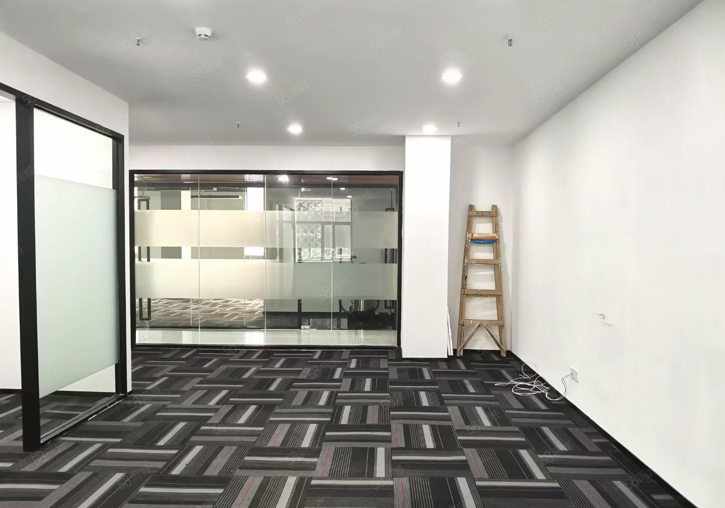 地铁口一楼大面积可商业可办公可仓库厂房位置好停车方便