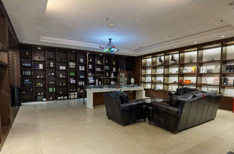 茶光地铁口 豪华装修1250平 带家私 赠超大阳台