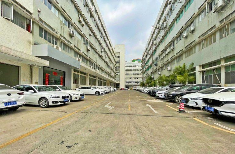 南山西丽厂房整层1700平方 带无尘车间 行业不限