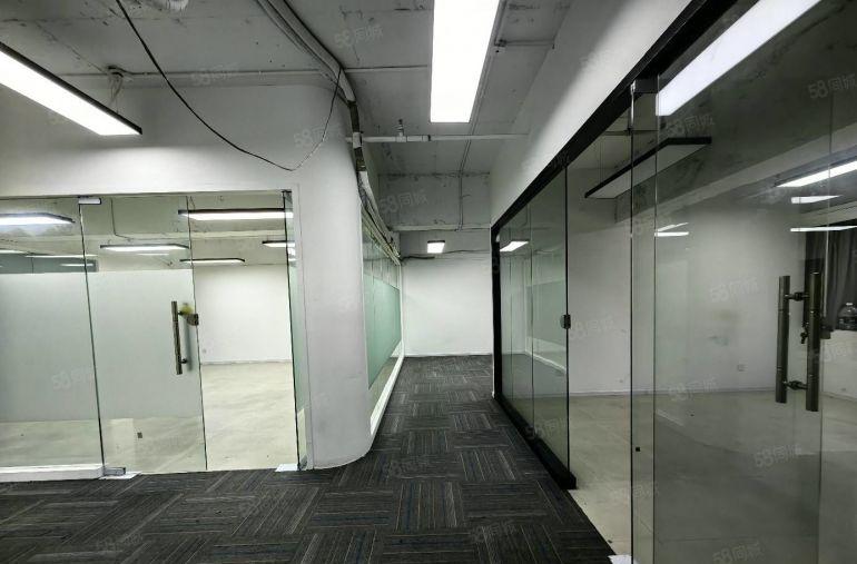 南油地铁口 新保辉大厦  248平精装修 一手使用率出租