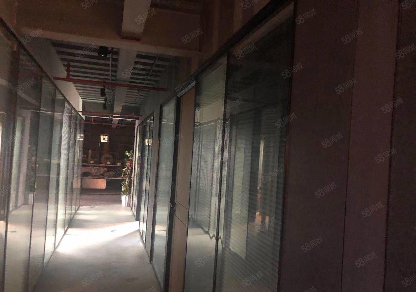 一层大面积单价低可整租分租适合各种行业！近地铁口好停车