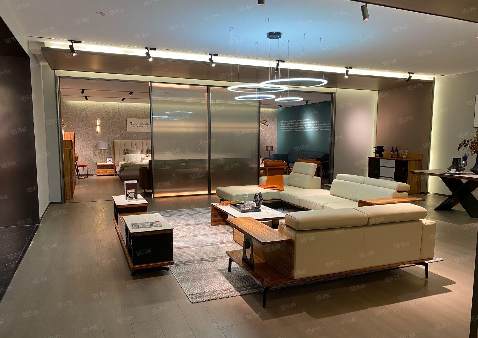 横岗高速路口永湖地铁站边空出原房东厂房一层2600平方