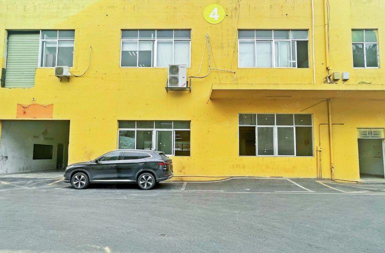 西丽厂房一楼1260平 停车免费 靠路边