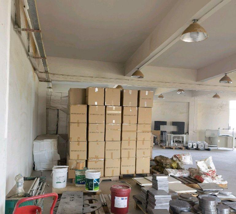 厂房为分租，合同还有三年。