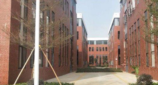 出售50年独立产权厂房，单价3000元/m²起，首付3成，利息低，三证齐