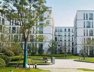 中山中山市 临海南站北面500米（拓卡奔马厂东边）3600㎡ 厂房出售层高7.2米 配电248KVA 独院 有蒸汽 有燃气 可环评 可分租